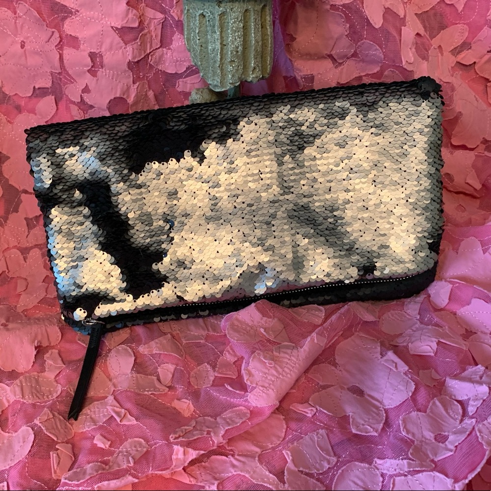 Stella & Dot Black & Pewter Sequin Clutch